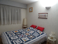 La chambre de 10m² est au 3ème étage dans un grand appartement où nous vivons mo Paris, France Chambre privée Paris XI proche Bastille Private room in condo vacation rental 12878809