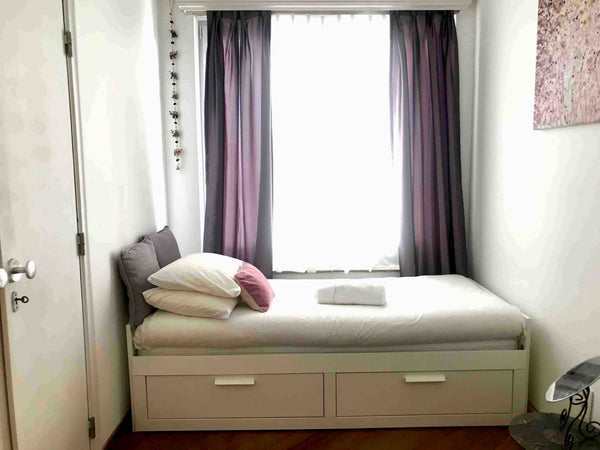 This wonderful 6th floor shared appartment offers a unique view on the Boulevard Brussels, Belgium Quiet bedroom (trundle bed)/ ULB / Bois La Cambre Private room in rental unit vacation rental 21973227
