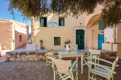 Enjoy a stylish experience at this centrally-located place.<br /><br /><b>Guest   Acquedotto Suites I 1st floor suite Entire rental unit vacation rental 684601116036506972