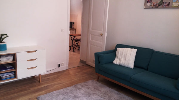 In the middle of the lovely village of the Batignolles, 15 min walk from Saint-L Paris, France Cosy Appartment in the Batignolles area Entire rental unit vacation rental 13698157