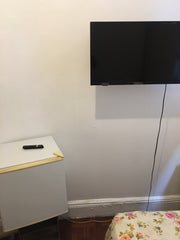 My listing is right next to the subway, (J/Z) line  Home in Brooklyn · ★4.62 · 1 bedroom · 1 bed · 1 shared bath Private room in home vacation rental 51621907