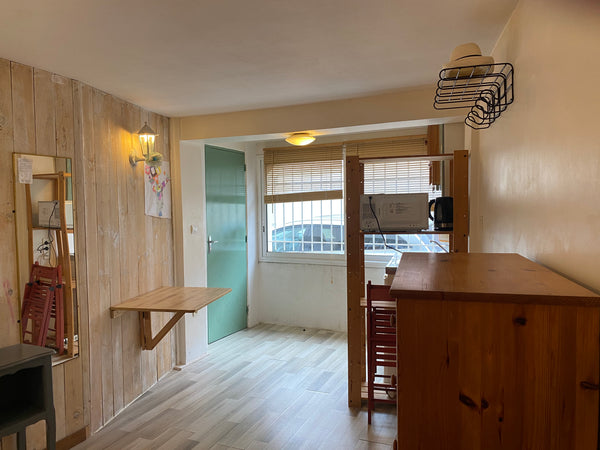 Studio de 15m2, à 3mn du tram et à 10mn du centre ville. Quartier calme.<br /><b  Bordeaux : studio au calme Entire rental unit vacation rental 589843817676474479