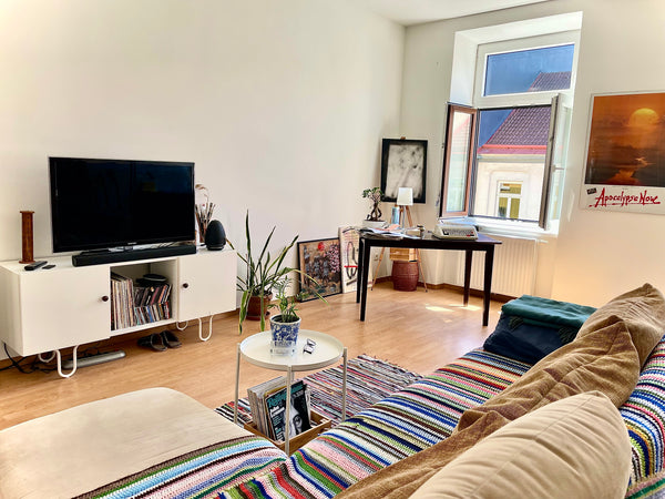 The whole family will enjoy easy access to everything from this centrally locate Vienna, Austria Big, sunny apartment in Vienna! Entire rental unit vacation rental 627246020783874091