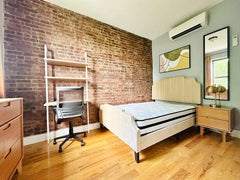 - Huge furnished room, PRIVATE BATHROOM, TWO large closets, new hardwood floor,  New York, NY Rental unit in Brooklyn · 4 bedrooms · 1 bed · 2 shared baths Private room in rental unit vacation rental 845596919658541172