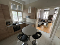 Disfruta de tu estancia en Viena en un sitio acogedor y céntrico. Situado en el  Vienna, Austria Precioso apartamento en el centro de Viena Entire rental unit vacation rental 682471578615542868