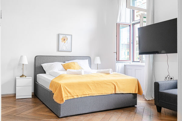 Das geräumige 75m² Apartment ist eine großartige Option für reisende Freunde und  Cozy 2BR Apt. near AKH Hospital-ideal for Longstay Entire rental unit vacation rental 659984574840664425