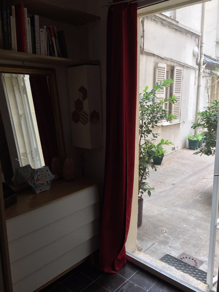 studio agreable et calme au Rdc côté cours dans un quartier vivant et très sympa Paris, France Studio sur cour calme Batignole Entire rental unit vacation rental 20137516