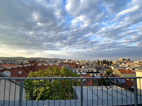 Erlebe den 16. Bezirk Wiens in voller Pracht. Leben in einer Studenten WG mit Da Vienna, Austria Wunderschönes Zimmer in Top Lage mit Dachterrasse Private room in rental unit vacation rental 615190000016329355