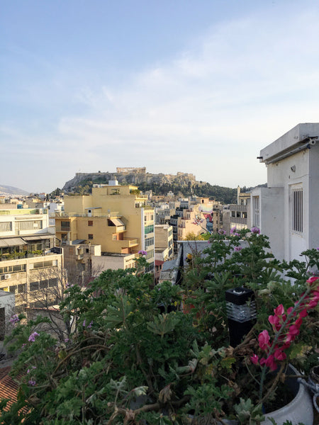 peaceful and  happy place to stay.<br /><br /><b>The space</b><br />most central GR plaka apartment Entire rental unit vacation rental 33806301