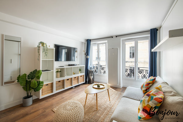 **Sentier Suite by Bonjour Residences, by experienced hosts**<br /><br />ONLY FO Paris, France ★ SUPER CENTRAL ★ Sentier ★ Studio ★ AirCon ★ Entire rental unit vacation rental 23726362