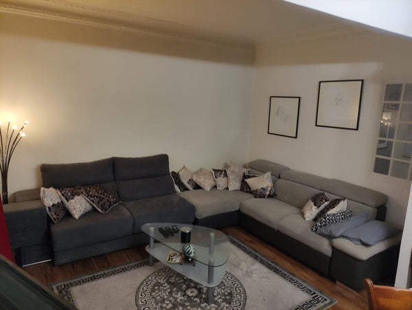 Proche du parc des buttes chaumont (env. 10 mins à pied) et à côté du quartier d Paris, France Appartement charmant proche des buttes chaumont. Entire rental unit vacation rental 19425300