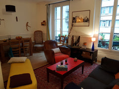 Appartement rénové récemment dans des tons chauds, dans un immeuble ancien. Très Paris, France Chambre à louer à 10 mn du Sacré Coeur Private room in rental unit vacation rental 29454329