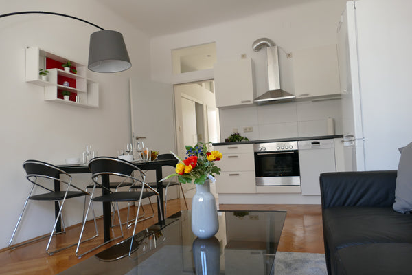 This bright 2-room flat is located in a classic Viennese old building only 5 min  Bright, newly refurbished 2-room city flat Entire condo vacation rental 49881782