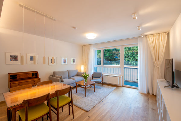 This newly renovated and stylishly furnished apartment is located in the embassy Vienna, Austria Neu renoviertes Appartement im Botschaftsviertel Entire condo vacation rental 574297553104373375