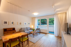 This newly renovated and stylishly furnished apartment is located in the embassy Vienna, Austria Neu renoviertes Appartement im Botschaftsviertel Entire condo vacation rental 574297553104373375