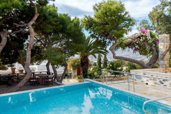 Extraordinary & Large Resort Villa With Private Pool<br /><br />★ This home is l England, United Kingdom Villa Eumaeus Entire villa vacation rental 29961629