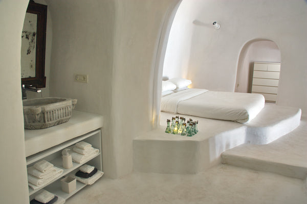 Lydia's House is a small gem among the last row of houses on the cliffs, offerin  Lydia's House, Caldera view, indoor heated pool Cycladic home vacation rental 12601671
