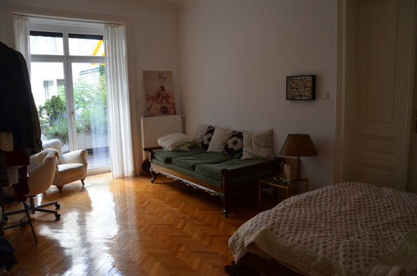 <b>The space</b><br />20 qm room in a shared apartmen with 1 girl and 1 boy!<br  Vienna, Austria WG-Zimmer + 20qm Terasse Private room in rental unit vacation rental 3420567