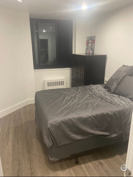 Waterfront.  Gym in building. New York, NY Rental unit in Queens · 1 bedroom · 2 beds · 1 bath Entire rental unit vacation rental 766065140823310125