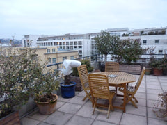 Hi,<br />We occasionally rent our family accommodation. It is a duplex on the to Lyon, France cosy appartment, 4/5 beds place J Jaurès Entire rental unit vacation rental 9365450
