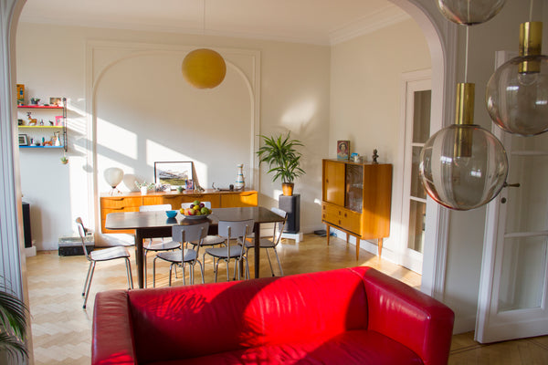 Beautiful 120m² retro style art-nouveau apartment located in the heart of hipste Brussels, Belgium Retro art-nouveau apartment center! Private room in rental unit vacation rental 4376436