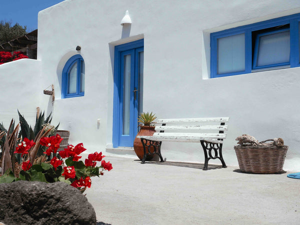 When it comes to choosing a place to stay in Santorini, Villa Nidito is your swe Greece Villa Nidito, your home & garden by the sea Cycladic home vacation rental 28355294