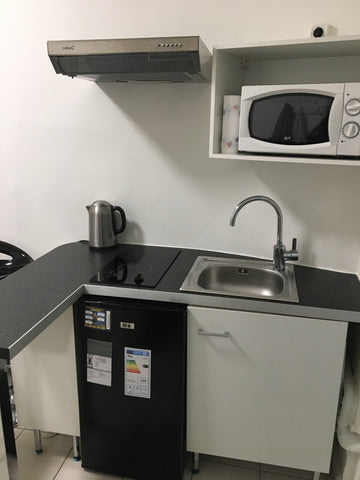 Bel appartement calme et propre conforme en tous points aux d’inscriptions.<br / Paris, France Studio charmant, Nice apartment, très bien situé. Entire rental unit vacation rental 18961883