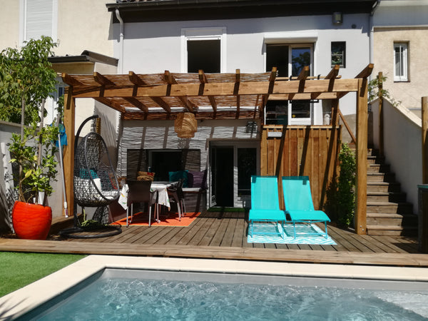 Bonjour Ami(e) voyageur !<br />Nous proposons  notre maison entière, une échoppe Bordeaux, France Très belle échoppe+piscine dans Bordeaux-3Chambres Entire townhouse vacation rental 596032462920088501