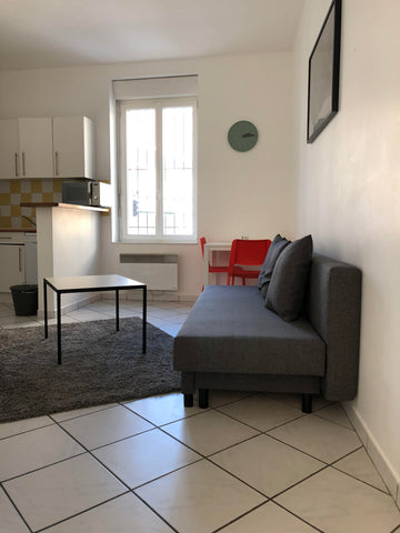 Appartement au centre ville de Bordeaux, à 2 minutes à pied de la place de la vi Bordeaux, France Bordeaux Appartement avec terrasse au centre ville Entire rental unit vacation rental 27873241