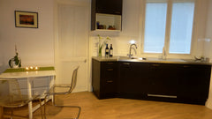 Studio entièrement rénové, devant le parc des Buttes-Chaumont et à proximité de  Paris, France Studio rénové aux Buttes-Chaumont Entire rental unit vacation rental 9405159