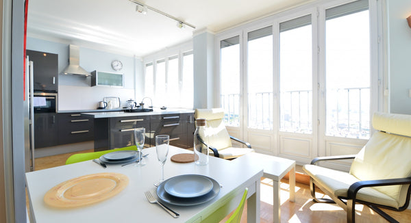 Located on the Croix Rousse plateau, this apart hotel features a living room, a  Lyon, France T3 Familial Cx  Rousse Belvedere - Appart'Ambiance Entire rental unit vacation rental 31628356