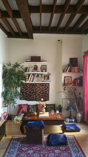 Hello,<br /><br />My flat is located near the Canal Saint-Martin, very central,  Paris, France Boheme flat at Canal Saint-Martin Entire rental unit vacation rental 15488438