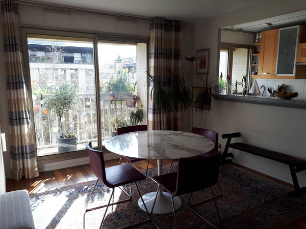 Chambre privée munie d'une TV, connexion WIFI dans un appartement situé sur le C Paris, France Chambre privée sur le Canal Saint-Martin Private room in rental unit vacation rental 21381007