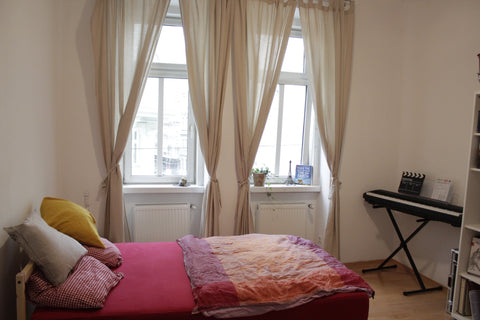 A beautiful, sunny and 16m2  room in a mezzanine apartment 5 minutes away from B Vienna, Austria Sunny room near Bellevedere Private room in rental unit vacation rental 7170808