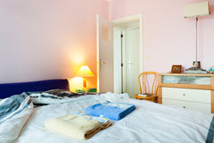 Woluwé St Lambert. 5 km east of Brussels. Just near métro "Roodebeek".<br />Shop  simple and clear Entire rental unit vacation rental 5706158