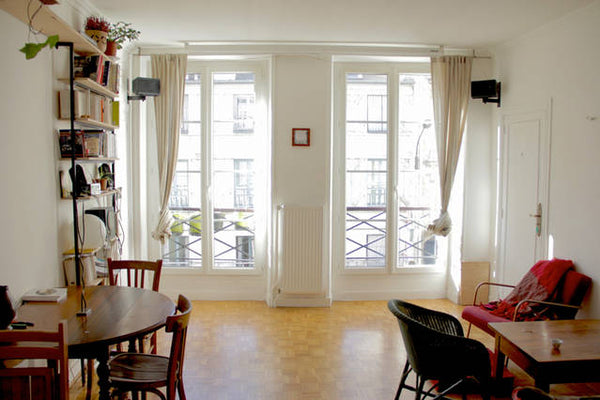 Je sous-loue ma chambre (10m²) pour deux semaines dans super colocation en plein Paris, France Charmante Chambre/ Coloc Belleville Private room in rental unit vacation rental 12801405