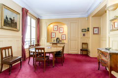 Grande chambre de 19m2, lumineuse avec accès à une salle de bain attenante (lava Paris, France Chambre 1 ou 2 personnes Private room in bed and breakfast vacation rental 4259873