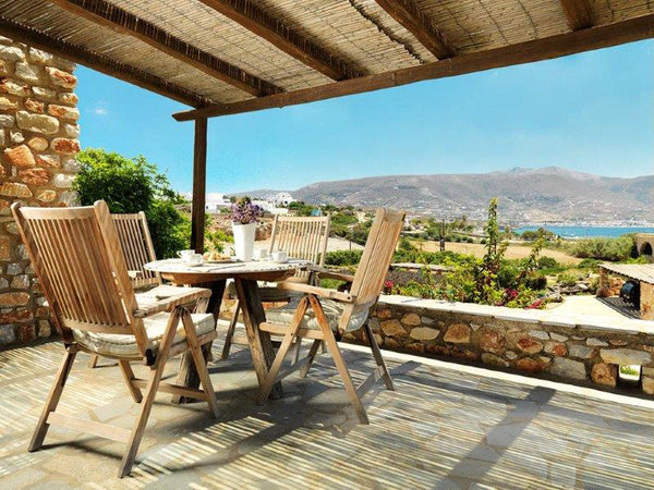 A unique vacation destination !<br /><br /><b>The space</b><br />The quests can  Athens, Greece Villa Artemis | Paros Island Cycladic home vacation rental 7744081