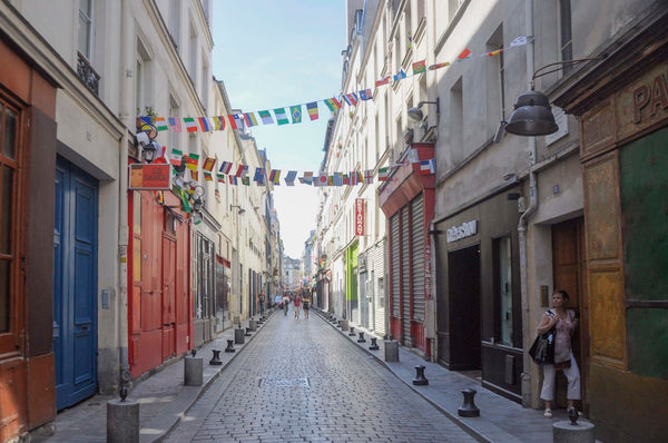 You are in the heart of the Bastille, 2 steps from the CENTER of the capital. ID Paris, France NEW : A la Bastille ! Rue de Lappe Entire rental unit vacation rental 3361412