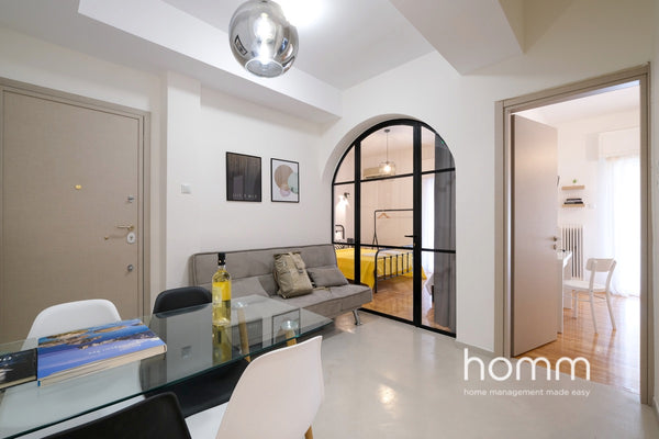 Newly renovated 3rd floor apartment in the centre of Athens, close to Attiki met Athens, Greece 58m² homm 2bd Apartment Konstantinoupoleos str Entire rental unit vacation rental 36539400