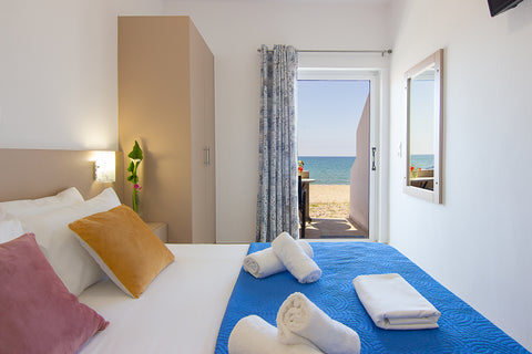 A studio on the beach, able to accommodate 2 people.<br /><br /><b>The space</b> Heraklion, Greece Fodele Beachfront Apartments Νο 6 Entire condo vacation rental 609211884228548281