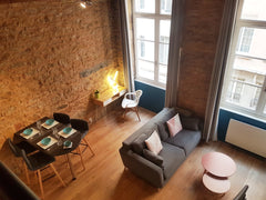 Découvrez Lyon le temps d’un week-end ou d’une semaine et posez vos valises dans Sainte-Foy-lès-Lyon, France Charmant appartement typique "Canut" Lyon centre Entire rental unit vacation rental 38817969