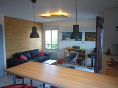 Bonjour, je vous propose mon appartement tout équipé dans une résidence calme et Lyon, France Appartement T2 (50m²) avec piscine Entire condo vacation rental 25009396