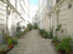 A nice and quiet 2 bedroom on the 3rd floor of a 19th century building in a char Monthermé, France 2 bedroom in a courtyard in Belleville Entire rental unit vacation rental 3434134