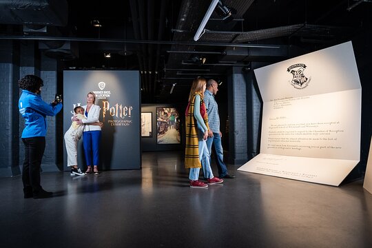 Harry Potter Photographic Exhibition and Big Bus Tours Hop on Hop off Tour  Private Tours and Travel Guide Europe London CITY London Destination Tour