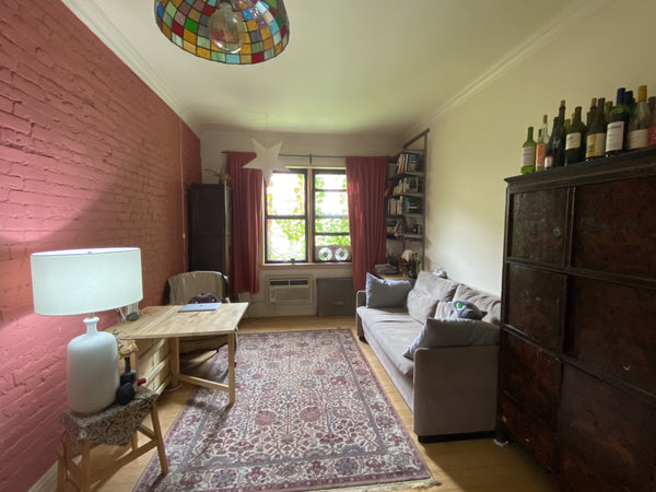 A furnished studio located just two blocks away from C and B trains (81st street New York, NY Condo in New York · 1 bedroom · 1 bed · 1 bath Entire condo vacation rental 51940555