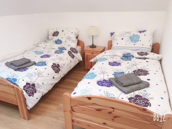 •	1 room with 2 beds for 2 people<br />•	Very quiet and safe location (house is  Prague, Czechia Room for 2 people with balcony -15 min from center Private room in home vacation rental 23691791