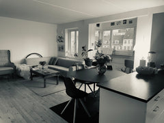 Enjoy a stylish experience at this centrally-located place.<br /><br />It is 6 m Copenhagen, Denmark Luxurious, bright apartment in Frederiksberg Entire condo vacation rental 44956585