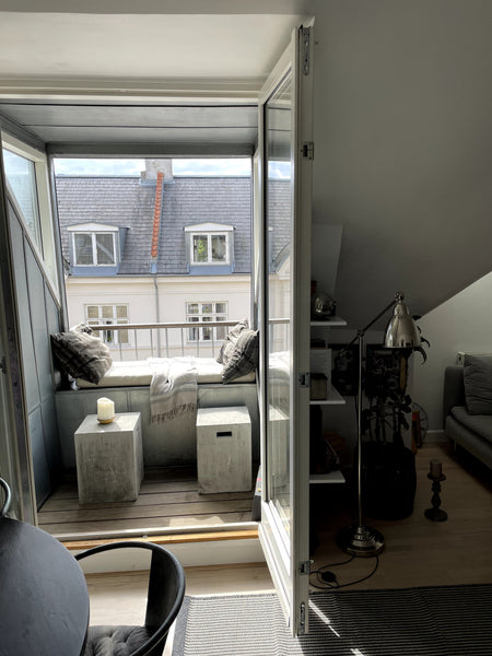 64 m2 cozy appartment with bathroom, spacious livingroom, kitchen, balcony and b  Lovely 2-bedroom apartment in Christianshavn Entire rental unit vacation rental 52229100