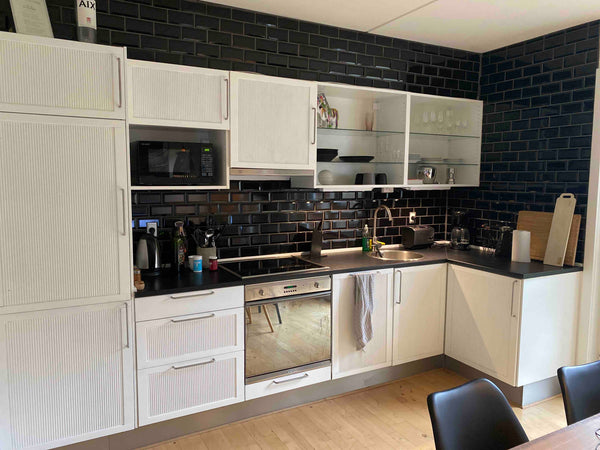 Lovely apartment with an extraordinarily good location. The apartment is located Copenhagen, Denmark Cozy apartment, private terrace - good location Entire rental unit vacation rental 34660940